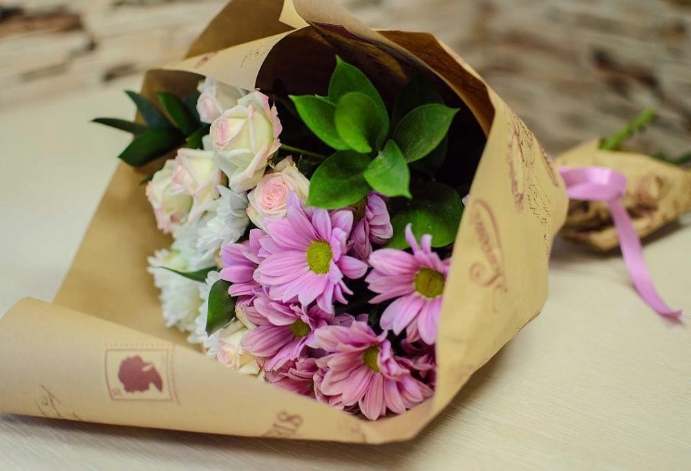 Букет цветов из: Розы и Хризантемы в Первомайском Томской области