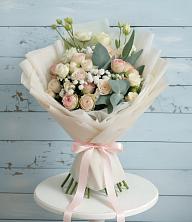 Букет цветов из:  Розы и Лизиантусы в Первомайском Томской области