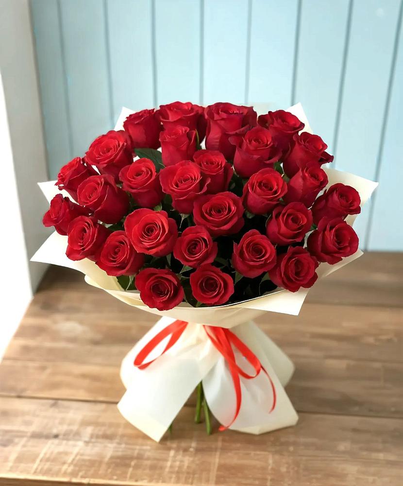 Букет 29 Красных роз в Первомайском Томской области