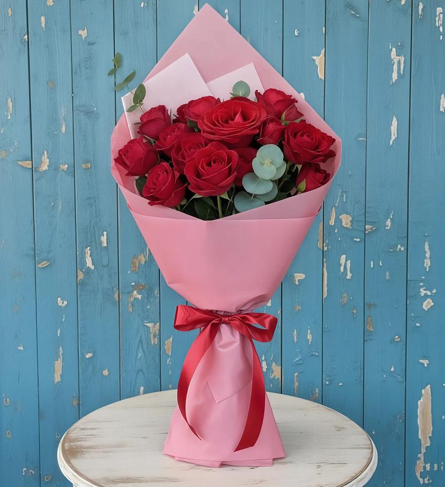 Букет цветов из: Розы в Первомайском Томской области