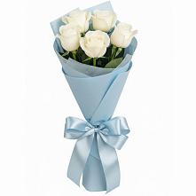 Букет 5 Белых роз Проуд в Первомайском Томской области