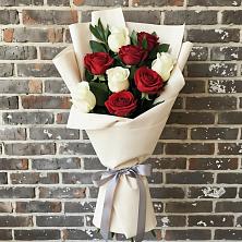 Букет цветов из:  Розы в Первомайском Томской области