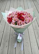 Букет цветов из:  Альстромерии в Первомайском Томской области