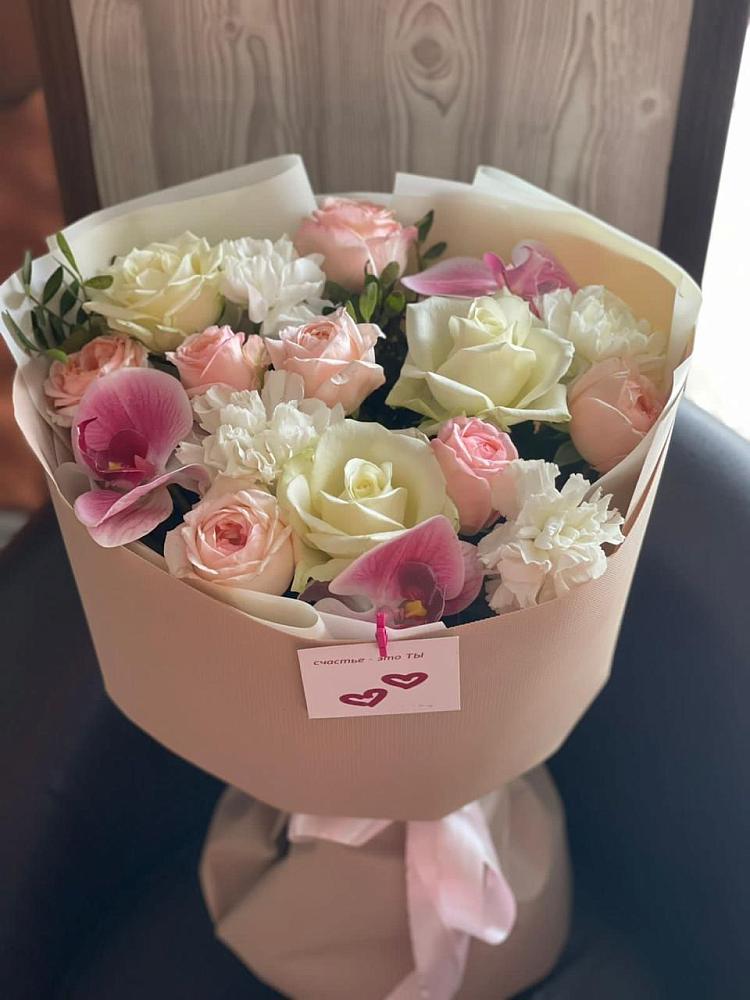 Букет цветов из: Орхидеи, Розы и Гвоздики в Первомайском Томской области