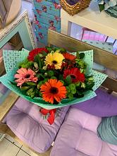 Букет цветов из:  Герберы, Хризантемы и Альстромерии #REPLACE_PRED# Первомайском Томской области