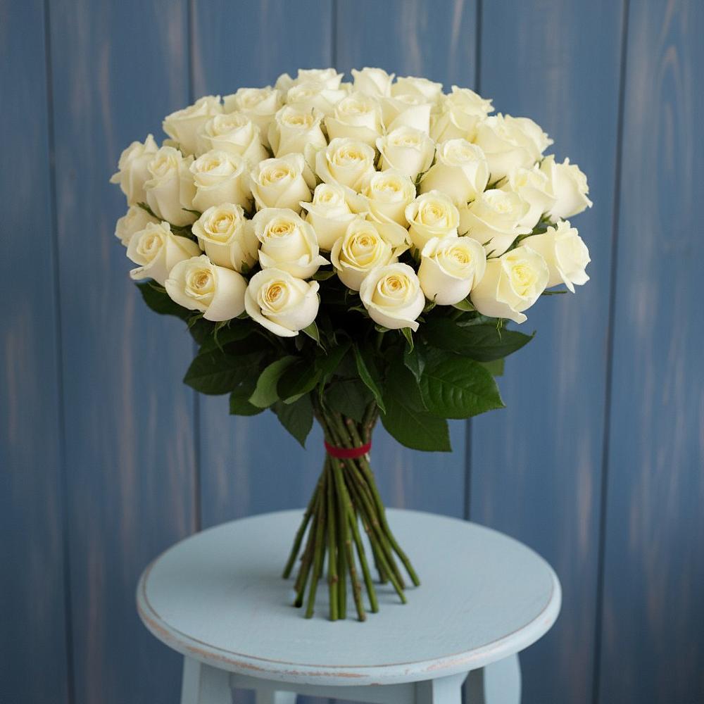 Букет 51 Белая роза Эдлесс Лав в Первомайском Томской области