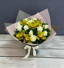 Букет цветов из:  Орхидеи и Розы в Первомайском Томской области