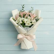 Букет цветов из:  Альстромерии в Первомайском Томской области