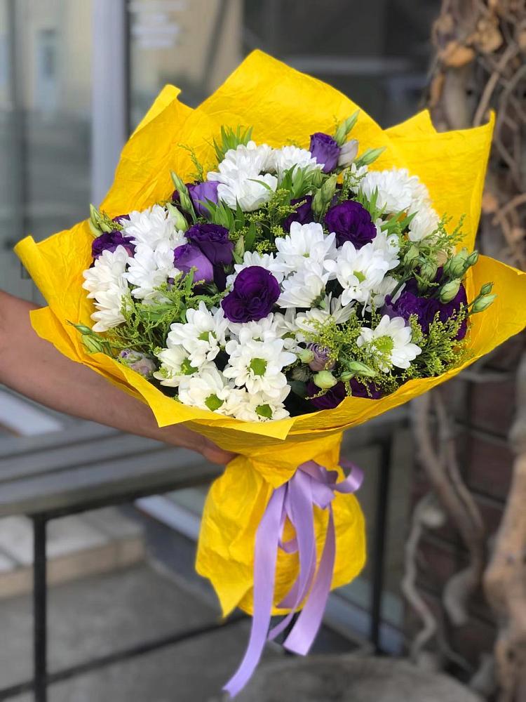 Букет цветов из: Ирисы, Хризантемы и Ромашки в Первомайском Томской области