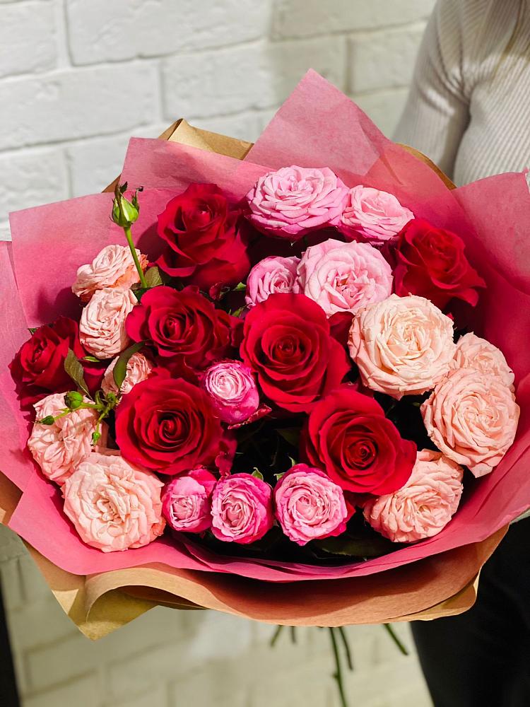 Букет цветов из: Розы в Первомайском Томской области