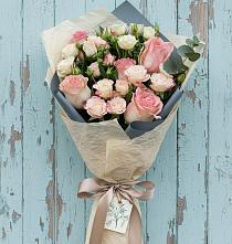 Букет цветов из:  Розы в Первомайском Томской области