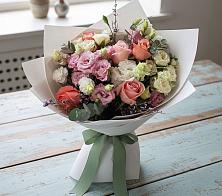 Букет цветов из:  Розы, Лизиантусы и Гвоздики в Первомайском Томской области