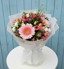 Букет цветов из:  Герберы, Альстромерии и Лизиантусы #REPLACE_PRED# Первомайском Томской области