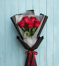 Букет цветов из:  Розы в Первомайском Томской области