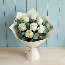 Букет Белые розы в Эвкалипте в Первомайском Томской области