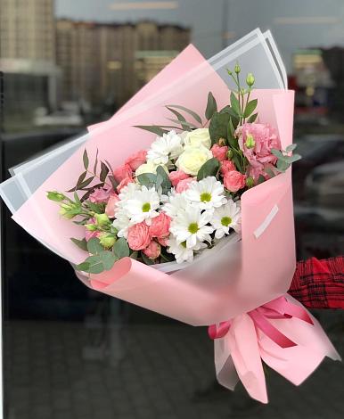 Букет цветов из: Розы, Лизиантусы и Хризантемы в Первомайском Томской области