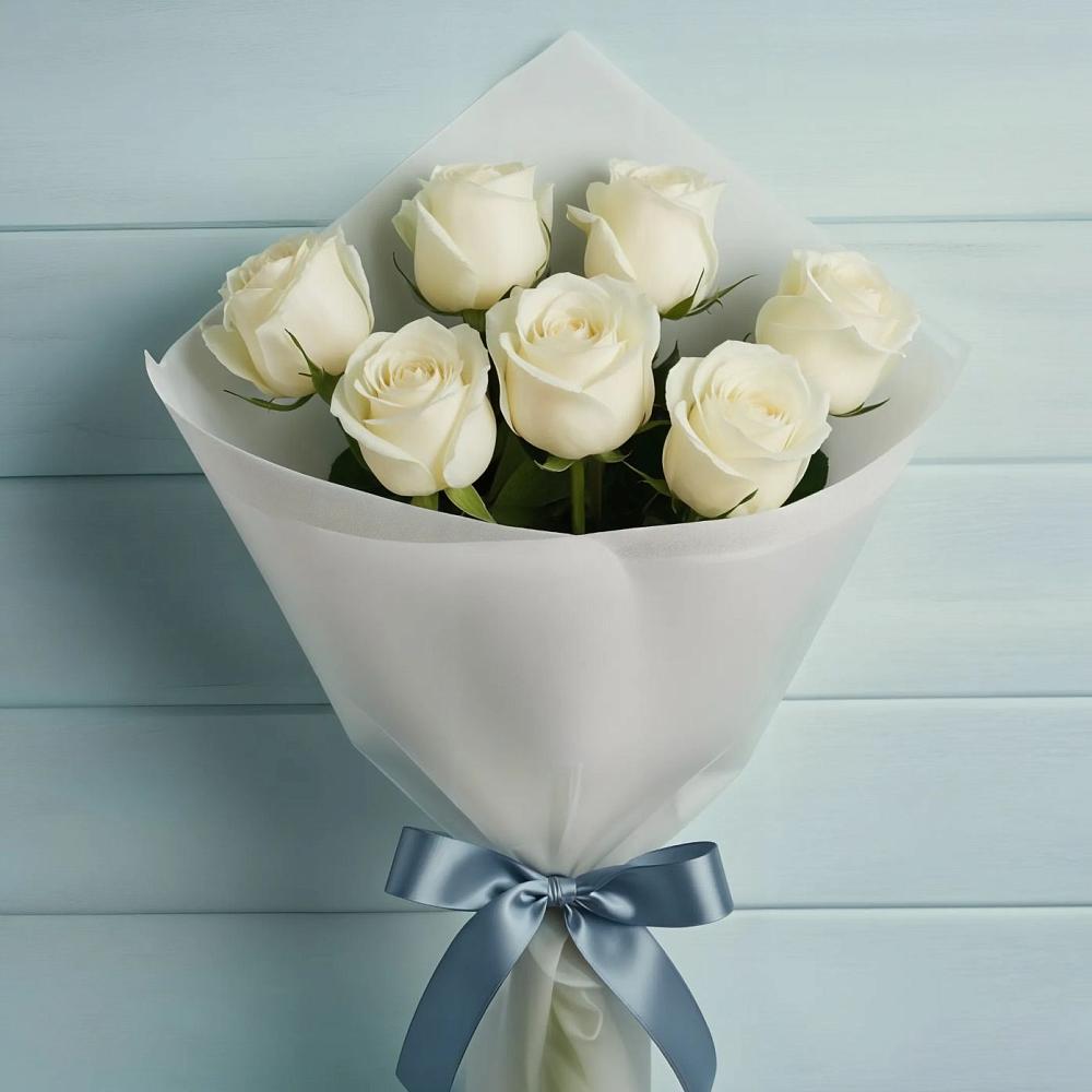 Букет 7 Белых роз Эдлесс Лав в Первомайском Томской области