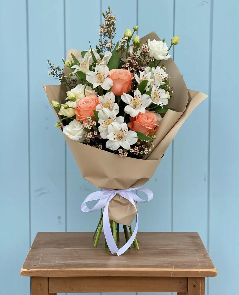 Букет цветов из: Альстромерии, Лизиантусы, Розы и Хризантемы в Первомайском Томской области